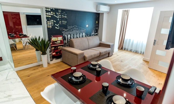 Bucharest City-Centre Apartment | Old TOWN - NEW Luxury Apartment - LONDON Design