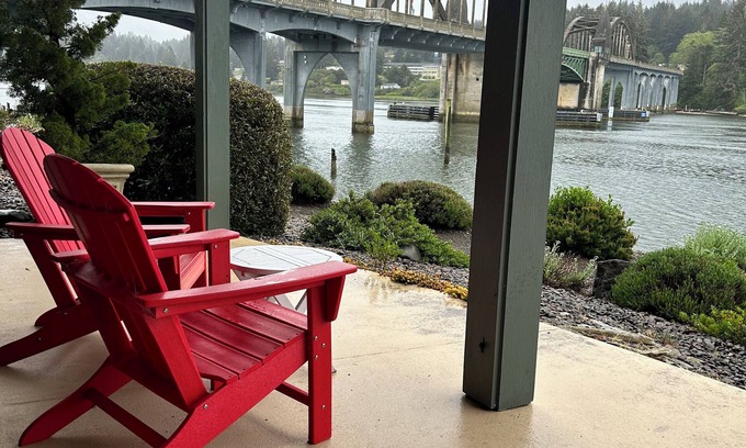 Florence Condo | Old Town River Front Condo