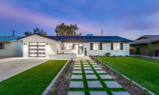 Cox Heights House | Old Town Scottsdale Luxury! Heated Pool + Jacuzzi + Pool Table + Fire pit + BBQ