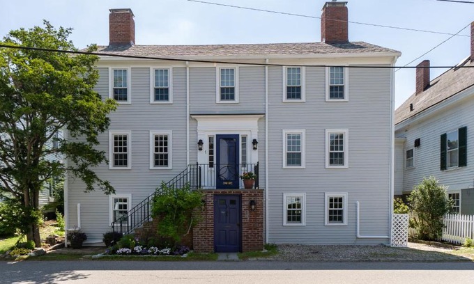 Rockport Apartment | Olde New House