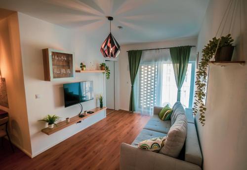 Nepszinhaz negyed Apartment | Oli Fiumei Apartman