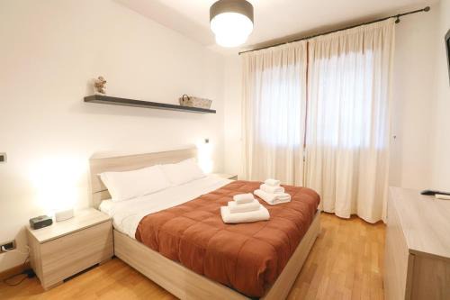Tor di Quinto Apartment | Olimpico Chic Home - Free Parking, Balcony, AC, Wi-Fi