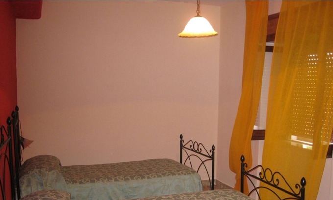 Torchiara Apartment | Olive tree room in the hills between orchards and olive groves between the sea and the National Park