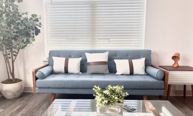 Whitestown Apartment | Oliver Capital | 2BD Dream Suite