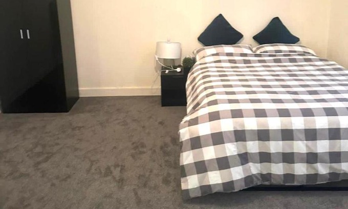 Sittingbourne Apartment | Olives