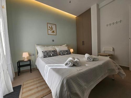 Omonia Apartment | OLYMPIC Perfect Base to Explore Athens, Central Penthouse near metro and train