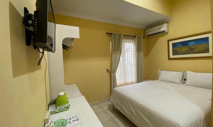 Sleman Hotel | Omah Inap D24 Syariah near Universitas Aisyiah Yogyakarta Mitra RedDoorz