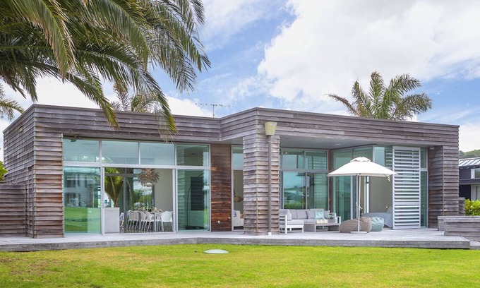 Omaha House | OMAHA PALMS - OMAHA HOLIDAY HOME, family friendly in Omaha