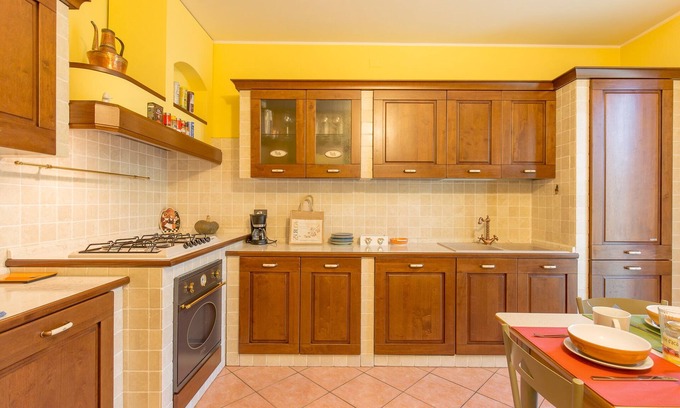 Toscolano Maderno Apartment | Omas Haus suitable for families