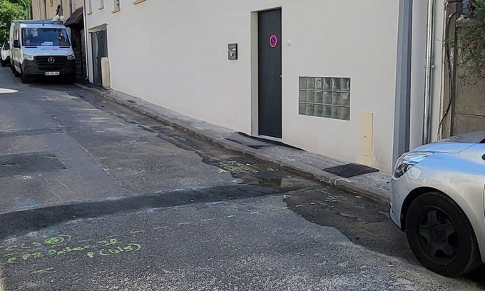 Gentilly House | ON A 360M2 PLOT, 1 HOUSE 230M2 FOR 16 PEOPLE