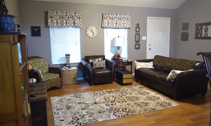 Canton House | On beautiful small private lake, less than 1 mile to First Monday shopping