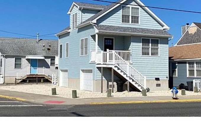 Point Pleasant Beach House | On Desirable Ocean Ave a Block from the Beach and Jenkinson's Boardwalk
