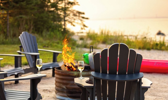 Cheboygan Cabin | On Lake Huron: 10 mins. from Mackinaw City, Hot Tub, Fireplaces, Jacuzzi