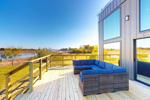 Breckenridge House | On Lake Time