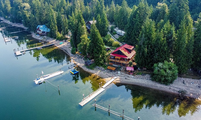 North Okanagan House | On Mable Lake, Park Mountain sledding and ATV area. All season recreation!!!
