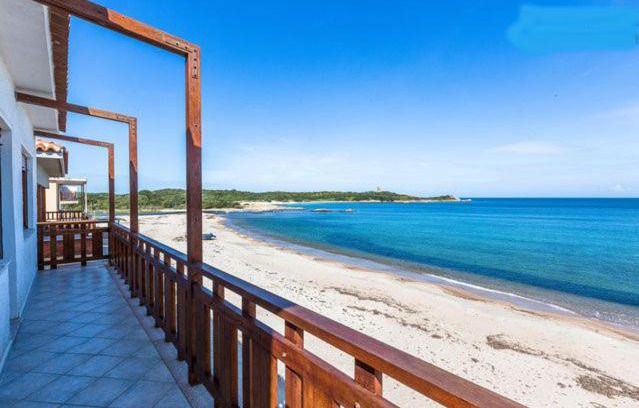 Vignola Mare Apartment | On The Beach La Rena Beddha