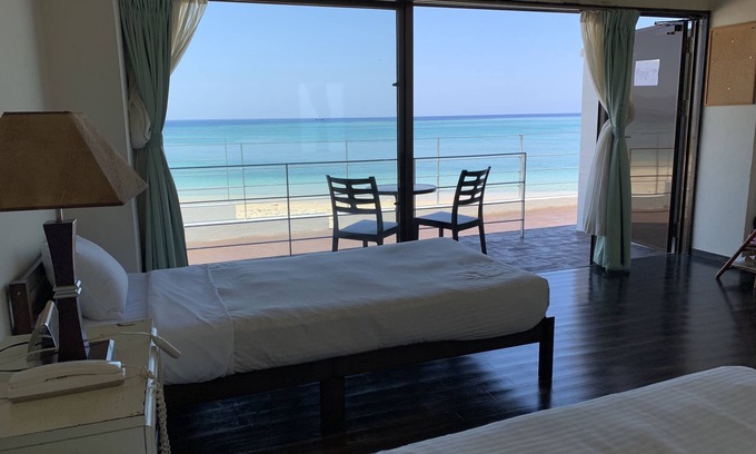 Sakimotobu Hotel | On The Beach Lue