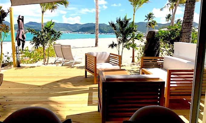 Nettle Bay House | On the beach, magnificent renovated apartment, secure residence with sea view swimming pools