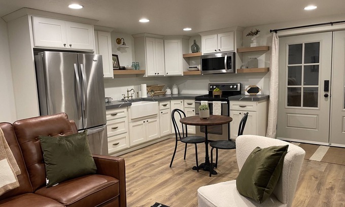 Saratoga Springs Apartment | On the door step of silicon slopes and just minutes from the mountains.