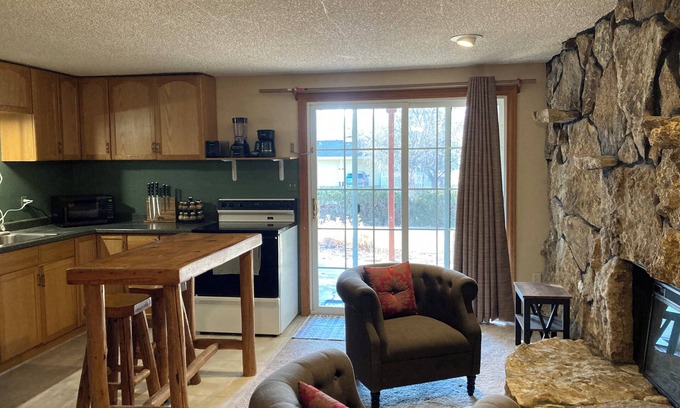 Fort Collins Apartment | On the edge of town and country, 1-bedroom apartment in Fort Collins