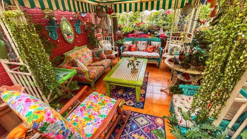 Safdarjung Enclave Bed & Breakfast | On The House Boutique Bed Breakfast with Terrace Garden Views
