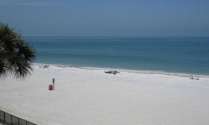 Redington Shores Condo | On the Ocean! - Luxury Vacation Rental - Only Monthly Rental