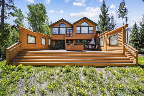 Breckenridge House | On The Rocks home