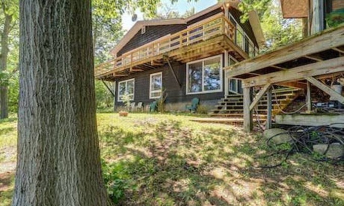 North Hero House | On the Rocks in North Hero