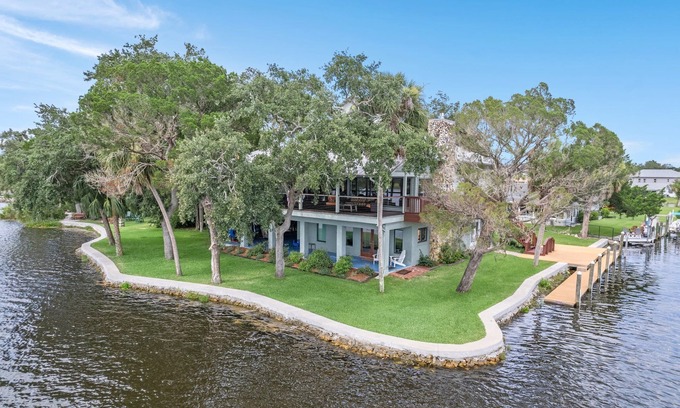 Riverhaven Village House | On the water with boat accommodations.