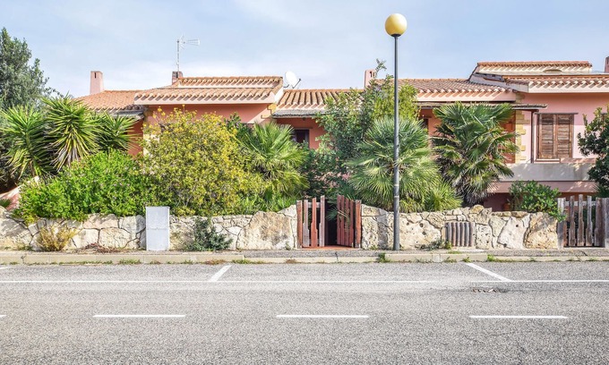 Funtana Meiga Apartment | On the west coast of Sardinia welcomes you this beautiful terraced house with sea view.