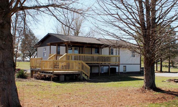 Makanda House | * On the Wine Trail * Near Giant City & Shawnee Forest! * Wi-Fi *