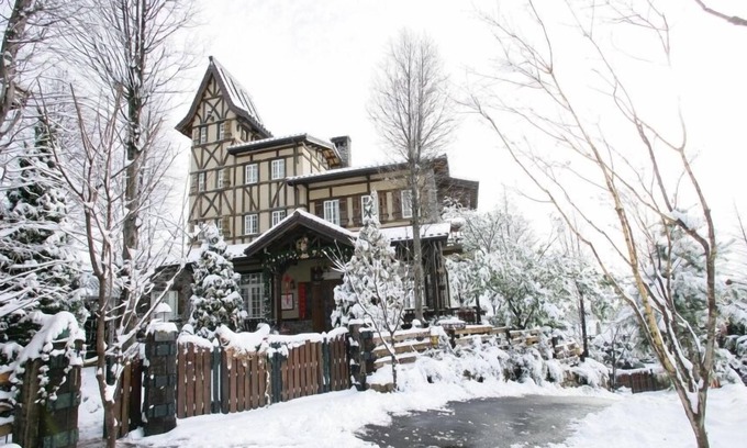 Ren'ai Bed & Breakfast | Oncoming Luck Villa