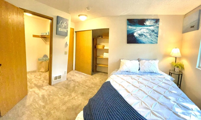 SeaTac Apartment | One bedroom apartment 18 minutes to Seattle 5 minutes to airport