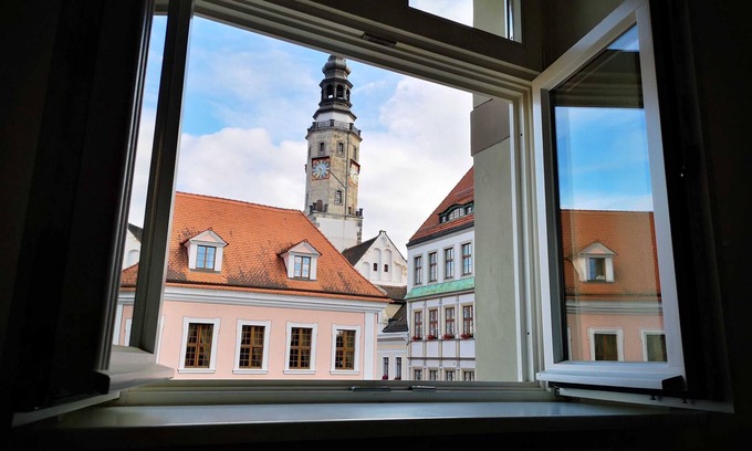 Altstadt Apartment | One Bedroom Apartment - Apartments at Whispering Arch