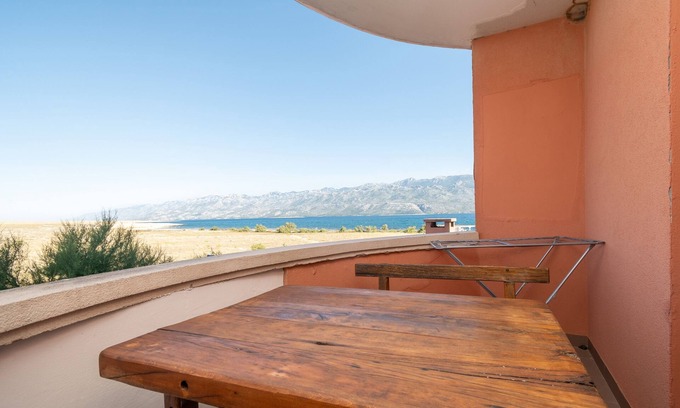 Razanac Apartment | One bedroom apartment near beach Ražanac, Zadar (A-5766-c)