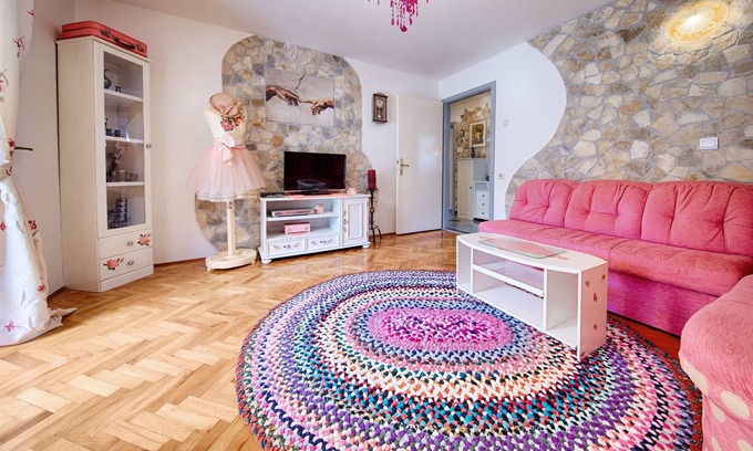 Komiza Apartment | One bedroom apartment with terrace Komiža, Vis (A-8860-a)