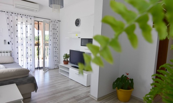 Valica Apartment | One bedroom apartment with terrace Valica, Umag (A-22453-c)