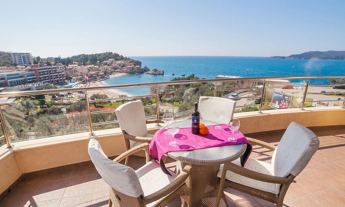 Przno Apartment | One Bedroom Apartment with Sea View