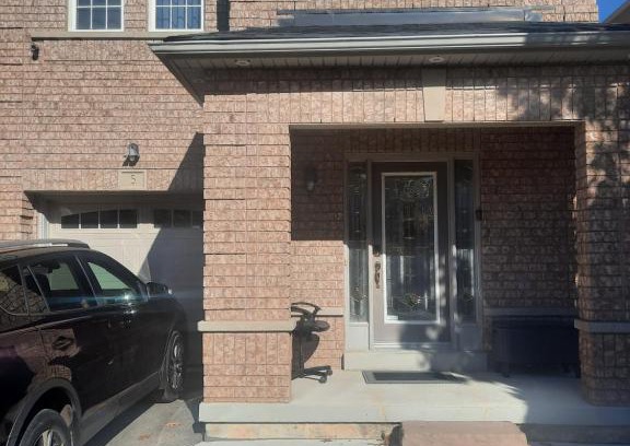 Brampton House | One bedroom basement suite