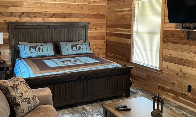 Hamilton Cabin | One Bedroom Cabin w/Sleeper Sofa Cabin 8