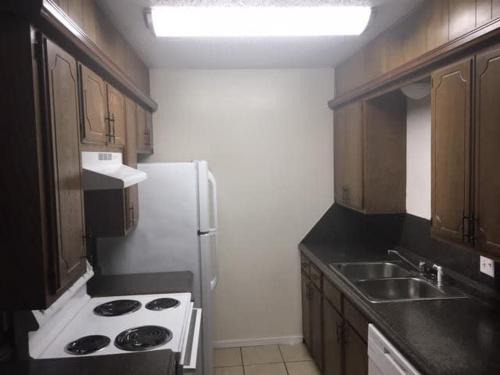 Lawton Apartment | One bedroom close to Fort Sill!