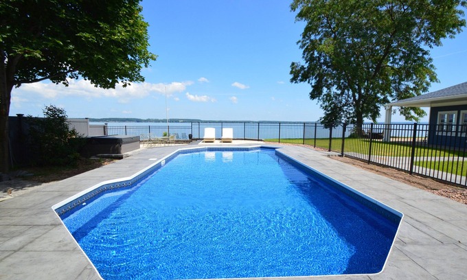 Geneva Bed & Breakfast | One Bedroom Lakefront Suite at our Lakefront Paradise. Pool, Hot Tub, Kayaks and more. Sleeps 2 Adults