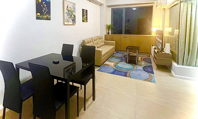 Bagumbayan Condo | One bedroom Penthouse In Eastwood with free wifi, stunning view and pool