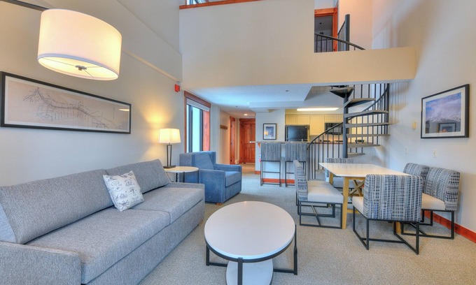 Four O'Clock Condo | One Bedroom plus Loft