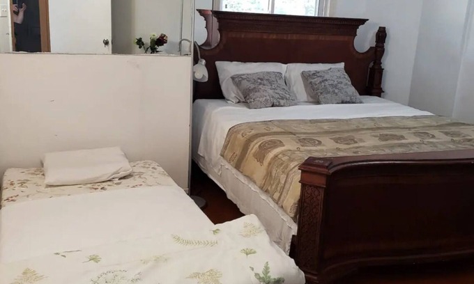 Richmond Hill Apartment | one bedroom private walkout basement with 1 parking spot. NOT LUXURY
