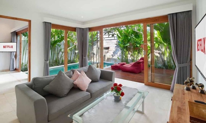 Tanjungbenoa Villa | One bedroom private pool and bathub with rooftop