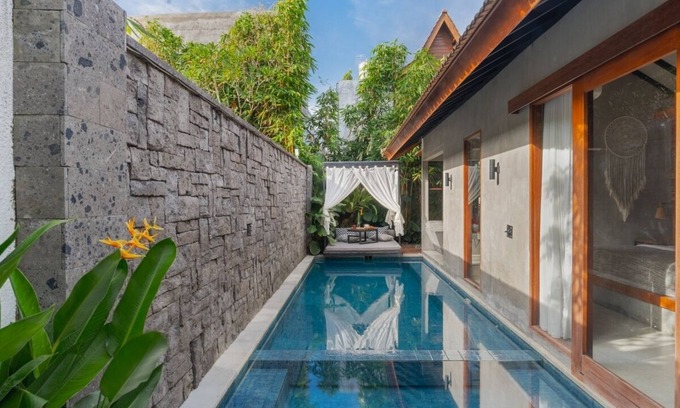 Kerobokan Villa | One Bedroom Private Villa in Central Seminyak