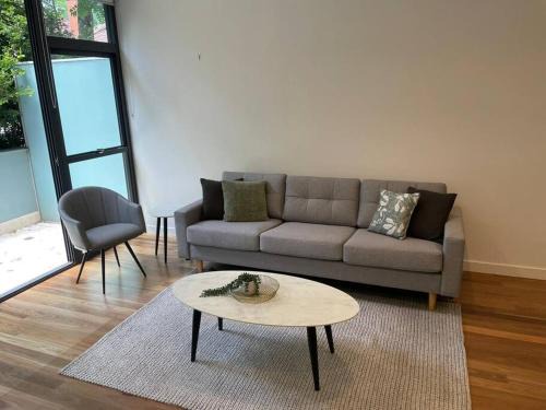North Sydney Apartment | One Bedroom Self Catering Eden