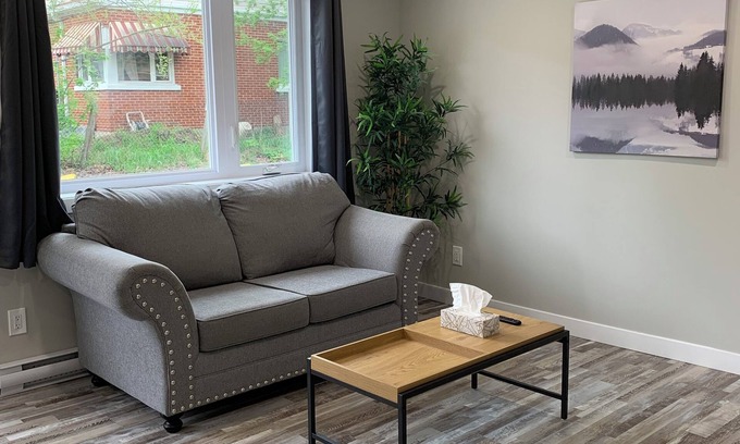 Bridgeport West Apartment | One Bedroom with Free Wifi and Parking