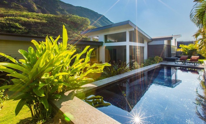 Hawaii Kai House | One-of-a-Kind Home w/Pool, A/C, chef's kitchen and Mountain Views - Hale Laulea
